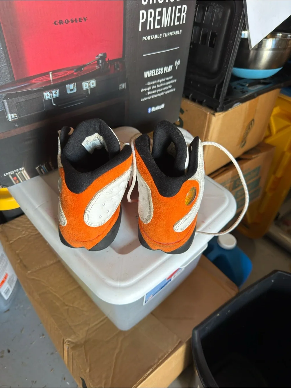 Nike Kids White and Orange Jordan Low-Top Sneakers 6Y Boys